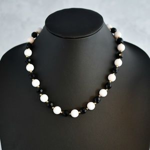 Vintage Black/White/Gold 18" Bead(Glass?) Necklace